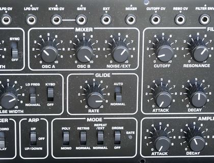 Behringer-Pro-1 eurorack module